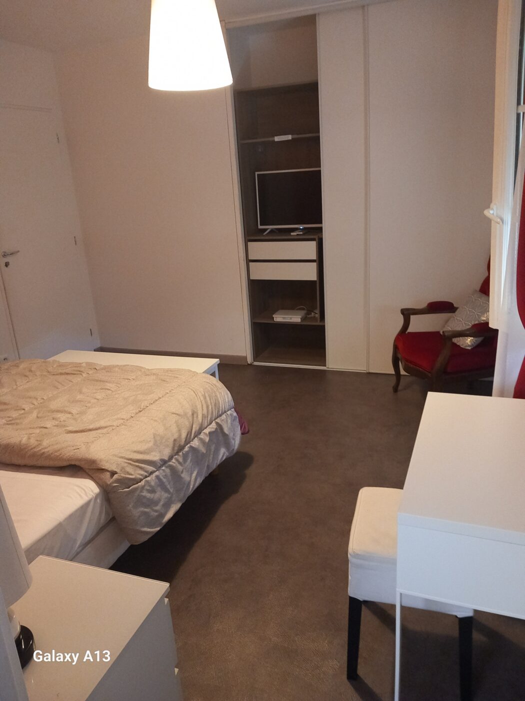 chambre avec télévision